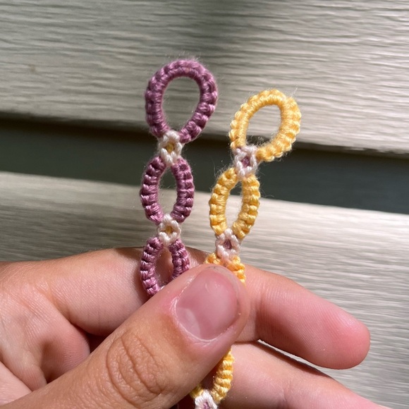 Handmade matching pack woven Daisy chain friendship bracelets purple yellow - Picture 4 of 11